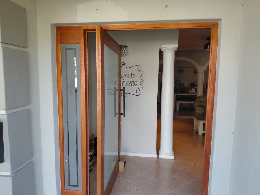 To Let 4 Bedroom Property for Rent in Durbanville Western Cape
